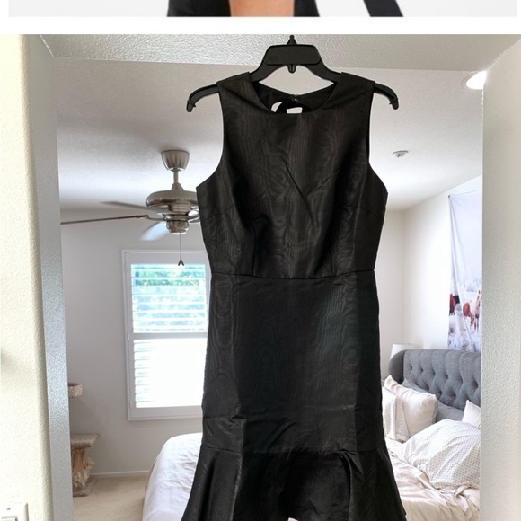 JCREWS BLACK RUFFLE HEM BOW BACK size 0 & 2 - Picture 4 of 6